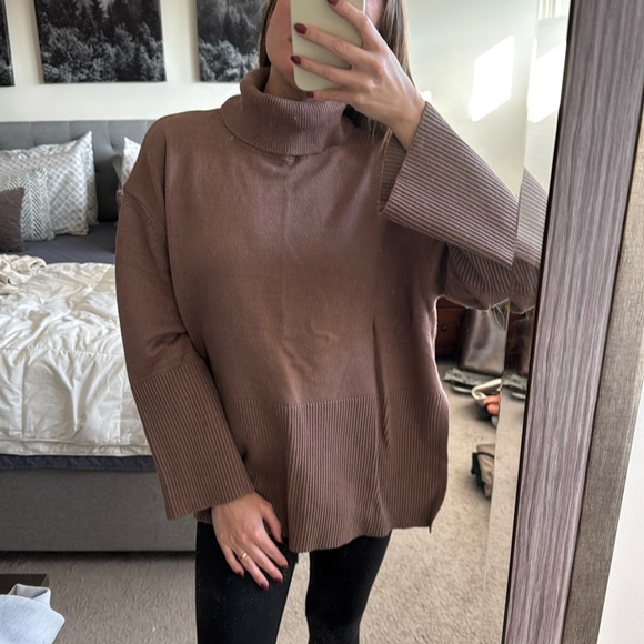 Sweaters - NWOT Tunic sweater